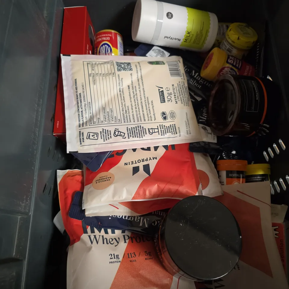 APPROXIMATELY 15 ASSORTED VITAMIN/HEALTH AID PRODUCTS TO INCLUDE MYPROTEIN, VITA BULL AND ZIPVIT