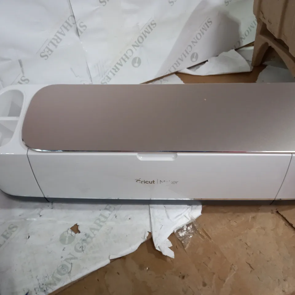 CRICUT MAKER SMART CUTTING MACHINE
