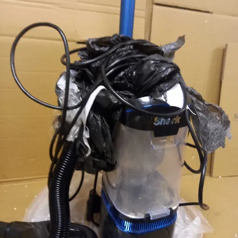 SHARK LIFT AWAY VACUUM CLEANER