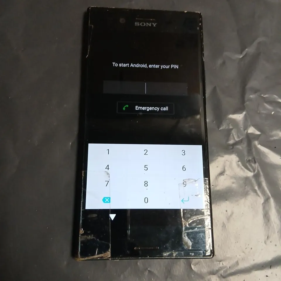 SONY XPERIA SMARTPHONE – BLACK – CRACKED SCREEN