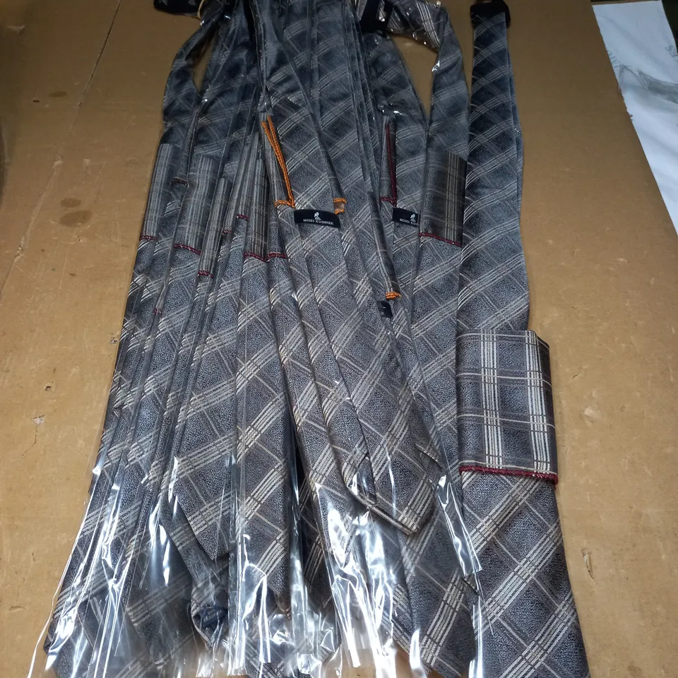 MOSES KUSHNER LOT OF 18 GREY CRISSCROSS TIES
