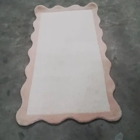 QUALITY DESIGNER AREA RUG - APPROXIMATELY 150X80CM