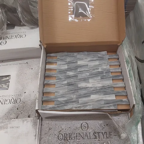 PALLET CONTAINING APPROXIMATELY 253x MOSAIC TILES