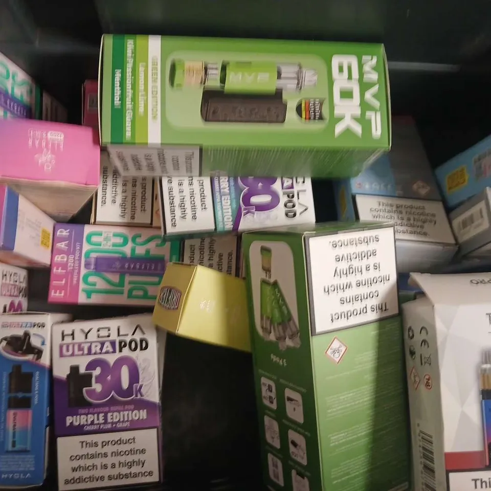 APPROXIAMTELY 15 ASSORTED VAPING PRODUCTS TO INCLUDE HYOLA, MAXGO, ETC - COLLECTION ONLY