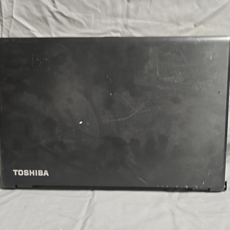 TOSHIBA SATELLITE PRO R50-B-12 LAPTOP