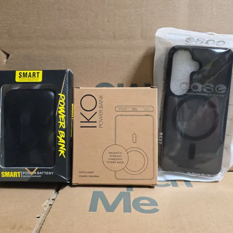 APPROXIMATELY 10 ASSORTED HOUSEHOLD ITEMS TO INCLUDE POWERBANK, PHONE CASE, ETC