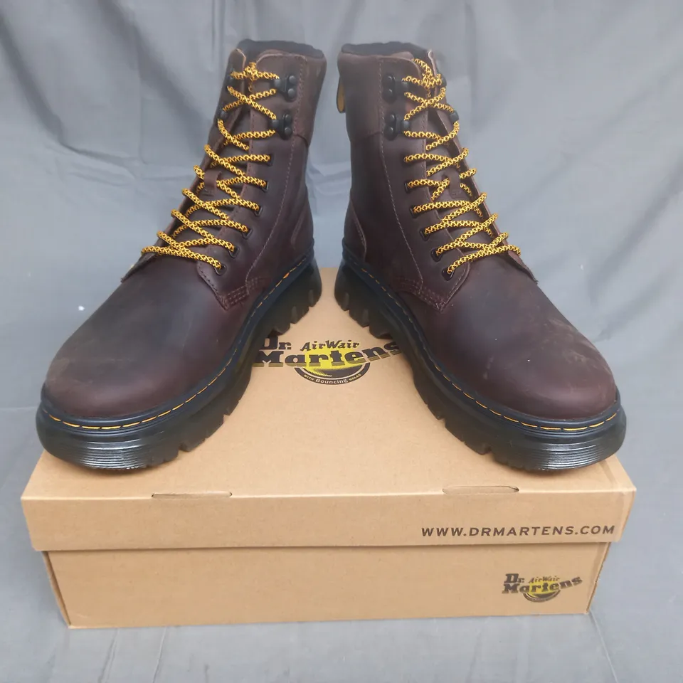 BOXED PAIR OF DR MARTENS BOOTS IN DARK BROWN SIZE UK 10