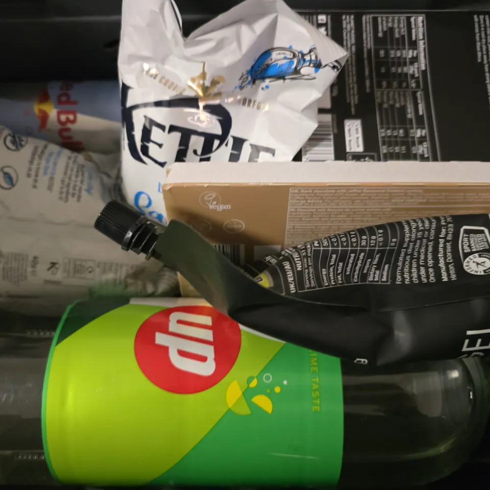 APPROXIMATELY 10 ASSORTED FOOD & DRINK ITEMS TO INCLUDE - LIPTON , RED BULL ZERO , FLOW GEL ETC