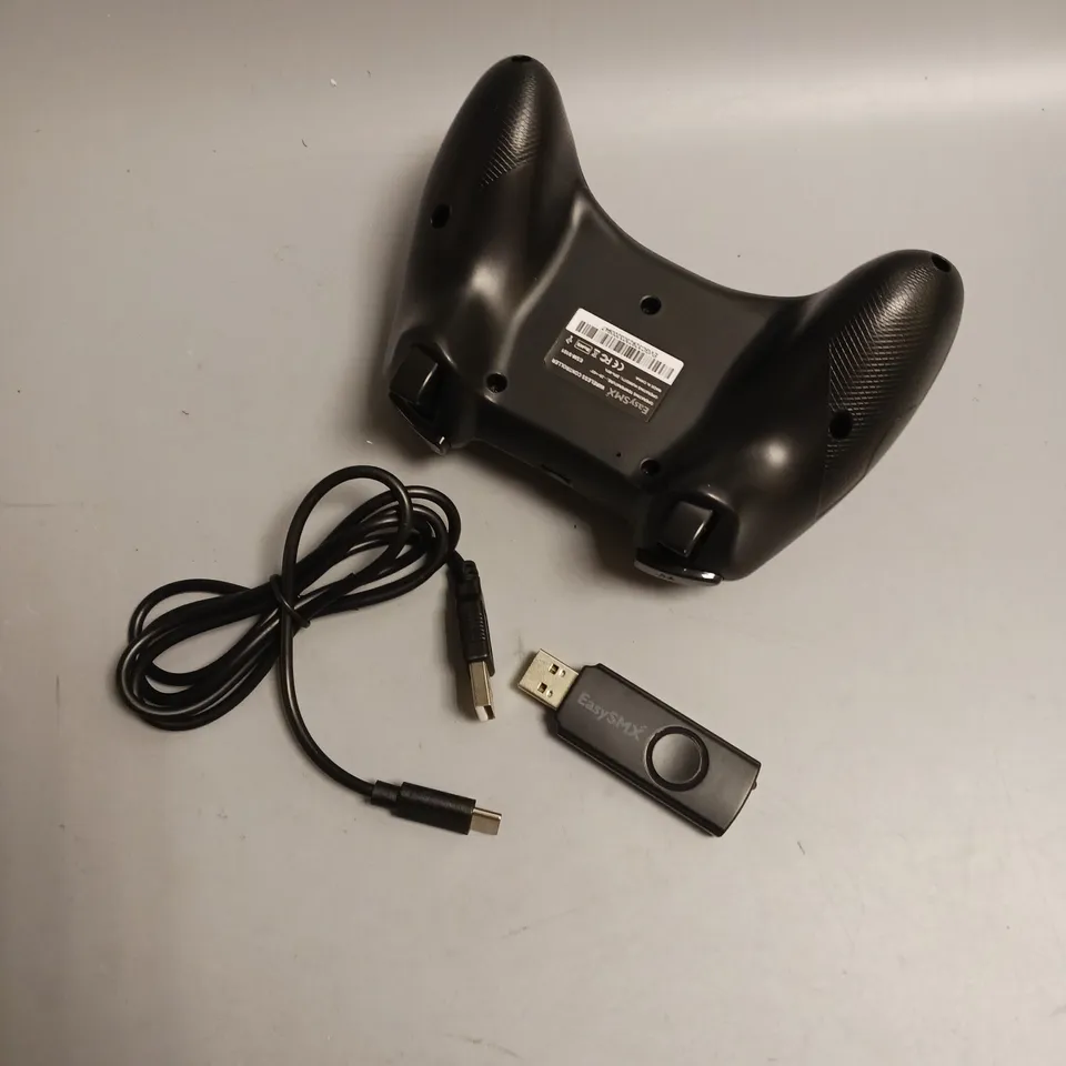 EASYSMX GAMING CONTROLLER BLACK MODEL ESM-9101 INCLUDES CHARGING CABLE AND USB STICK 