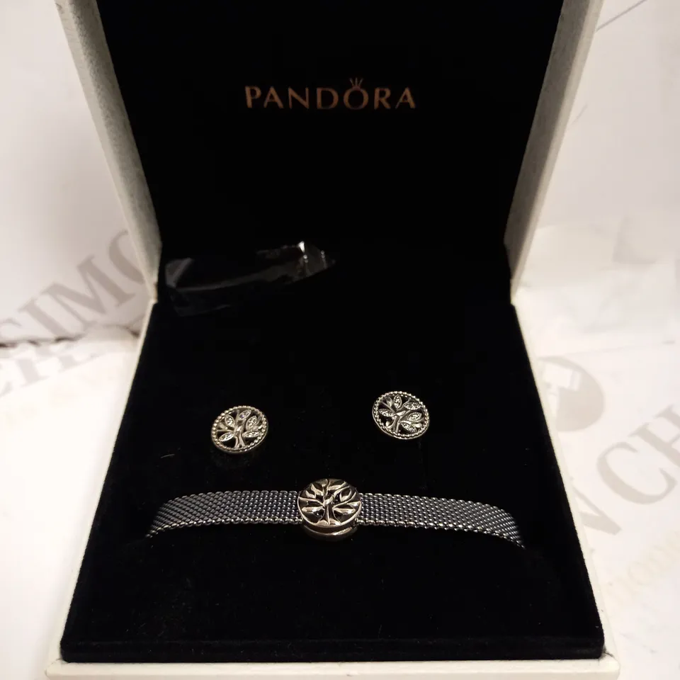 BOXED PANDORA SILVER FAMILY TREE SET TO INCLUDE NECKLACE, STUD EARRINGS AND BRACELET