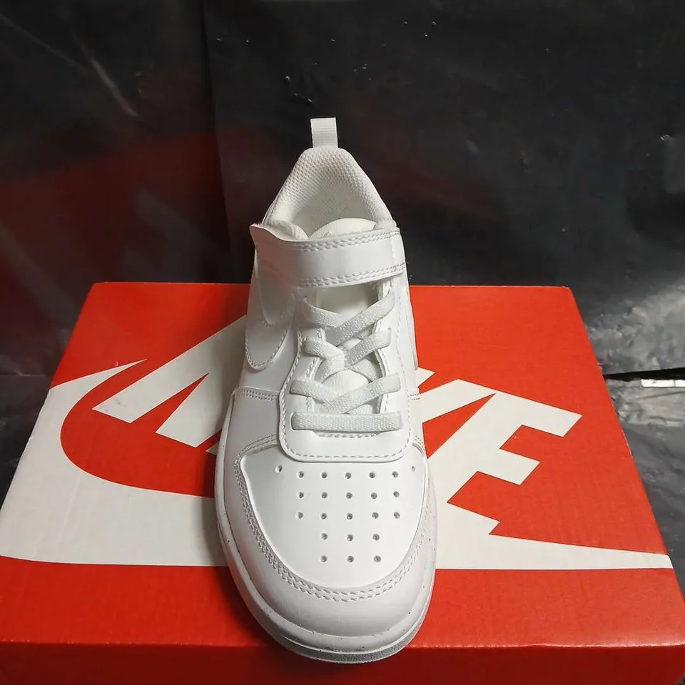 BOXED PAIR OF NIKE WHITE KIDS' SNEAKERS WITH VELCRO STRAP - UK SIZE 13.5