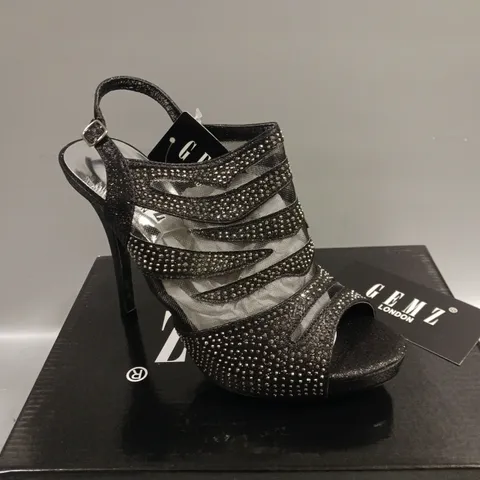 LOT OF 12 BOXED PAIRS OF GEMZ LONDON HEELED SHOES IN BLACK - VARIOUS SIZES 3/4/5/6/7/8