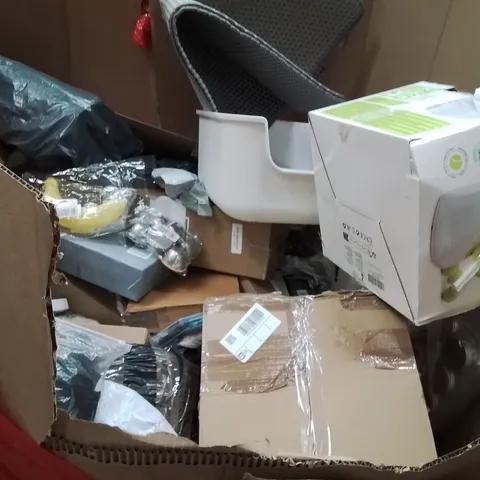 PALLET OF ASSORTED HOUSEHOLD GOODS AND PRODUCTS TO INCLUDE;STORAGE JARS,INTERACTIVE DOG TOY,CAT LITTER TRAY