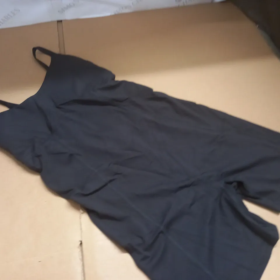 GYMSHARK TRAINING PLAYSUIT - XL