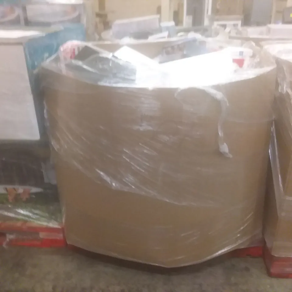 PALLET OF LARGE AMOUNT OF ASSORTED PRODUCTS TO INCLUDE PRINTERS, BOOMBOXES, AND WIRELESS KEYBOARDS ETC