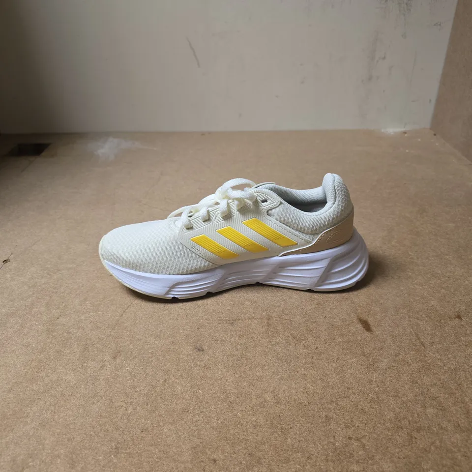 ADIDAS WHITE & YELLOW TRAINERS – 3-STRIPES - UK SIZE 5.5 