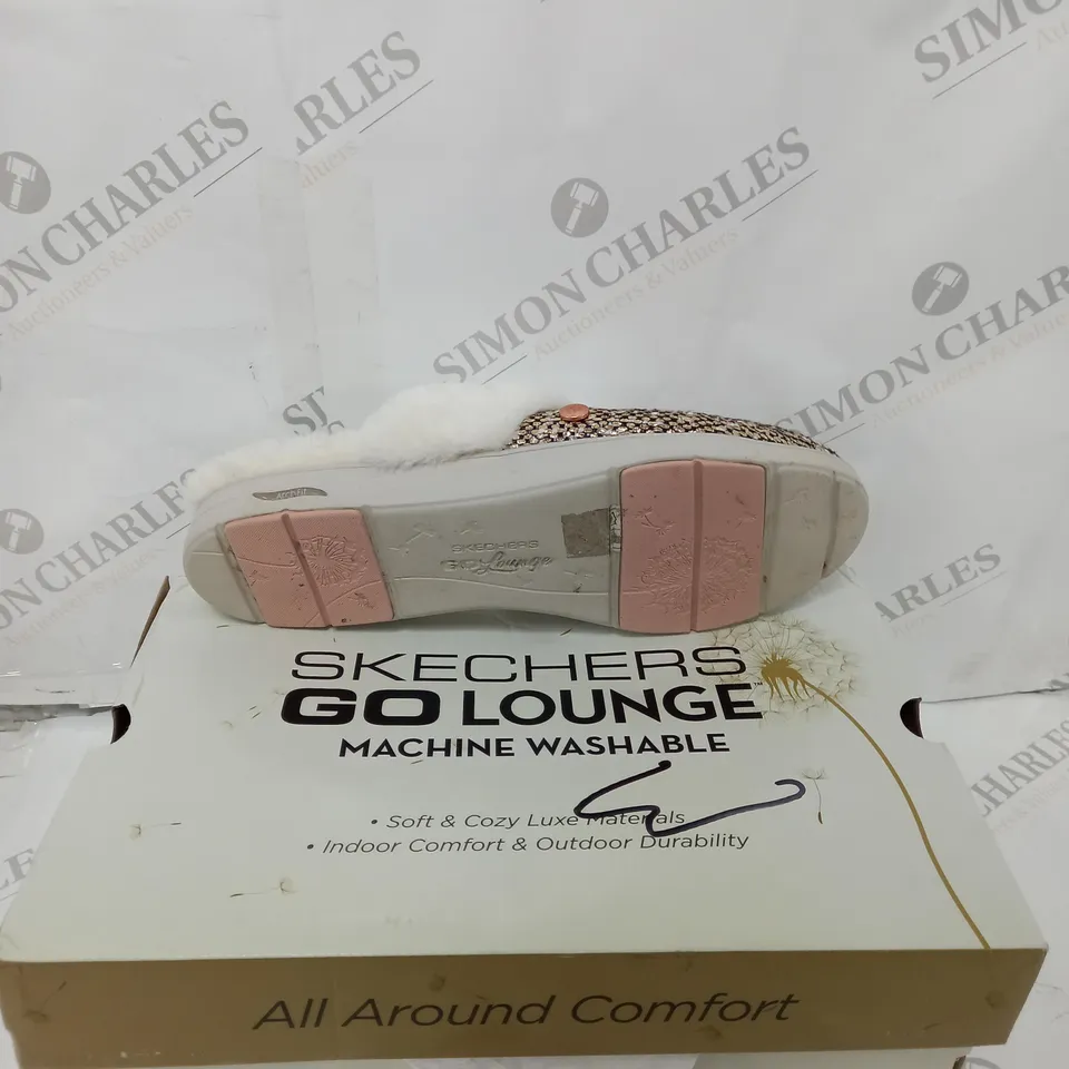 BOXED SKECHERS ARCH SLIPPERS, ROSE GOLD - SIZE 6