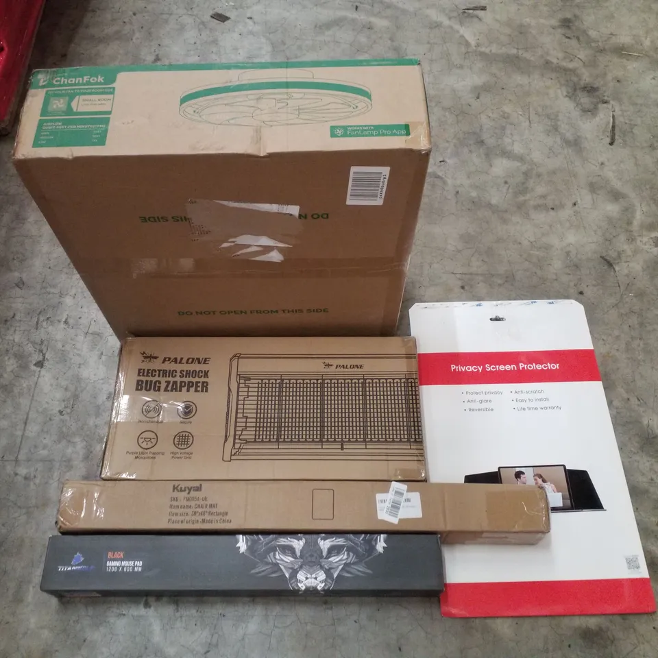 PALLET CONTAINING ASSORTED PRODUCTS INCLUDING CEILING FAN LIGHT, ELECTRIC SHOCK BUG ZAPPER, CHAIR MAT, GAMING MOUSE PAD & PRIVACY SCREEN PROTECTOR 