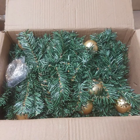 BOXED 270CM LIGHTED GARLAND WITH LIGHTS