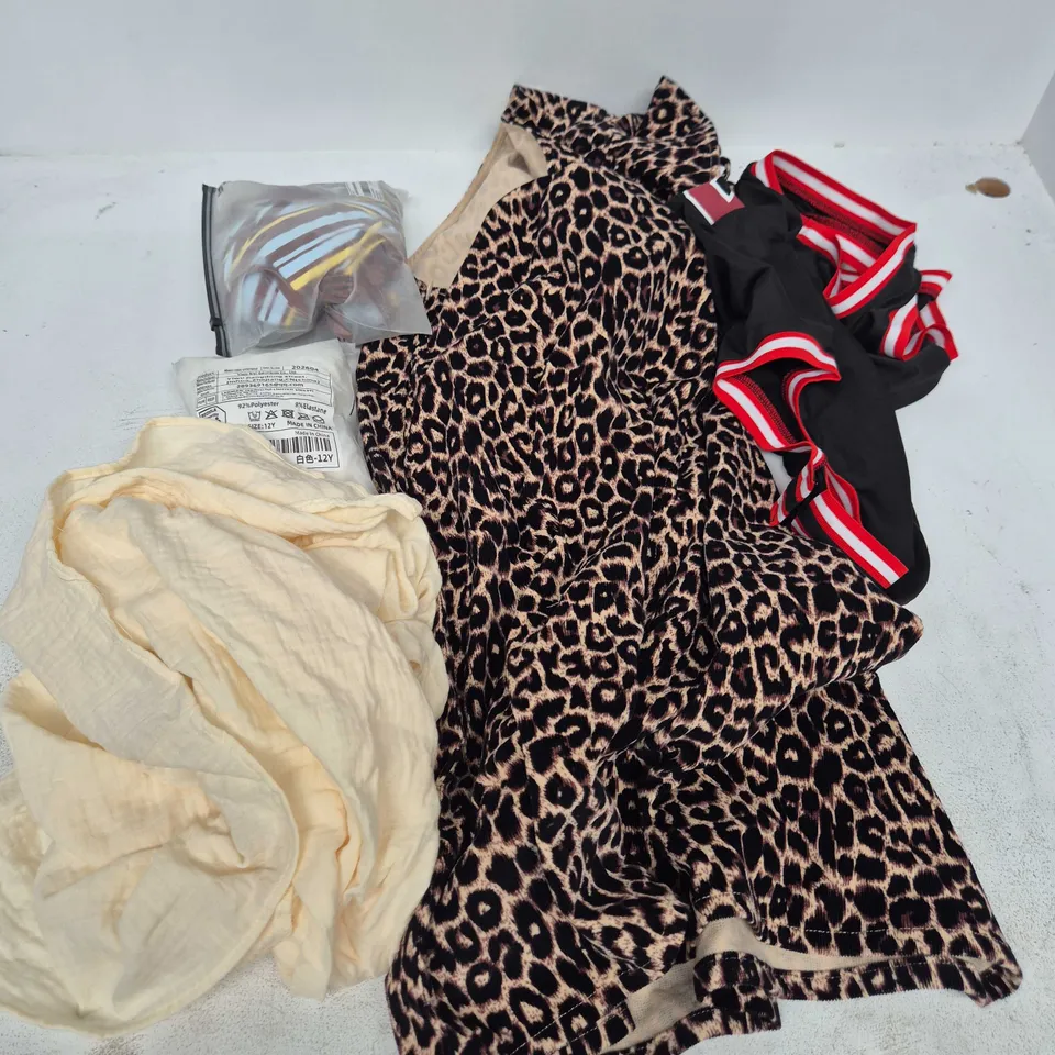 CAGE OF LARGE QUANTITY OF ASSORTED CLOTHING ITEMS IN VARIOUS SIZES, STYLES & COLOURS - COLLECTION ONLY