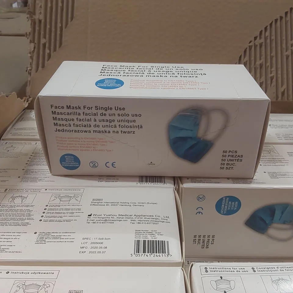 PALLET CONTAINING A VERY LARGE QUANTITY OF MEDICAL FACE MASKS