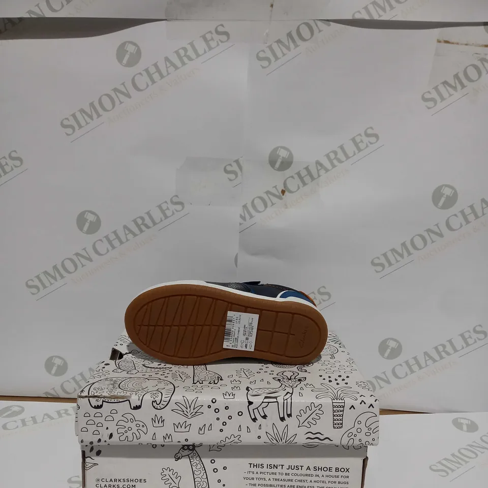 CLARKS FAWN CRAFT K IN NAVY - EU 25 1/2