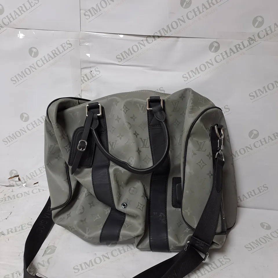 LOUIS VUITTON DUFFLE BAG IN GREY