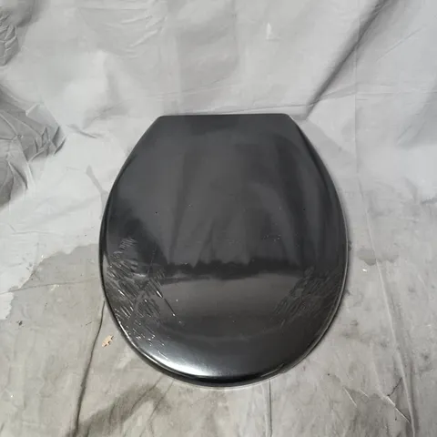 AQUALONA LUXURY DUROPLAST BLACK TOILET SEAT – SOFT CLOSE, ONE BUTTON HINGE RELEASE