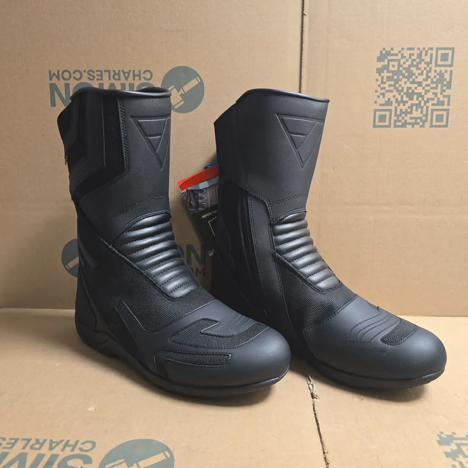BOXED PAIR OF MODEKA SEIFEL VALENO MOTORCYCLE BOOTS IN BLACK SIZE UK 10