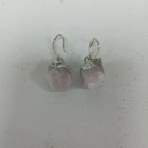ROSE QUARTZ DROP EARRINGS IN SILVER TONE