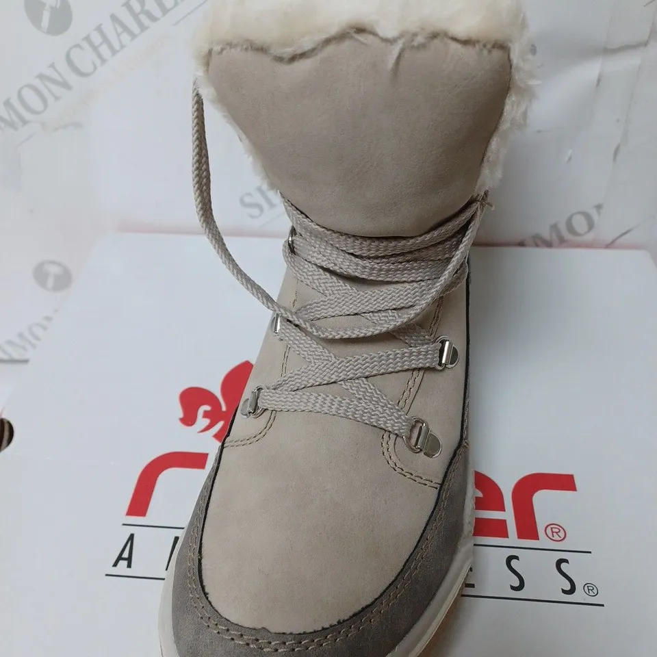 BOXED RIEKER ANTISTRESS WARM HIKING BOOTS, CREAM - SIZE 6