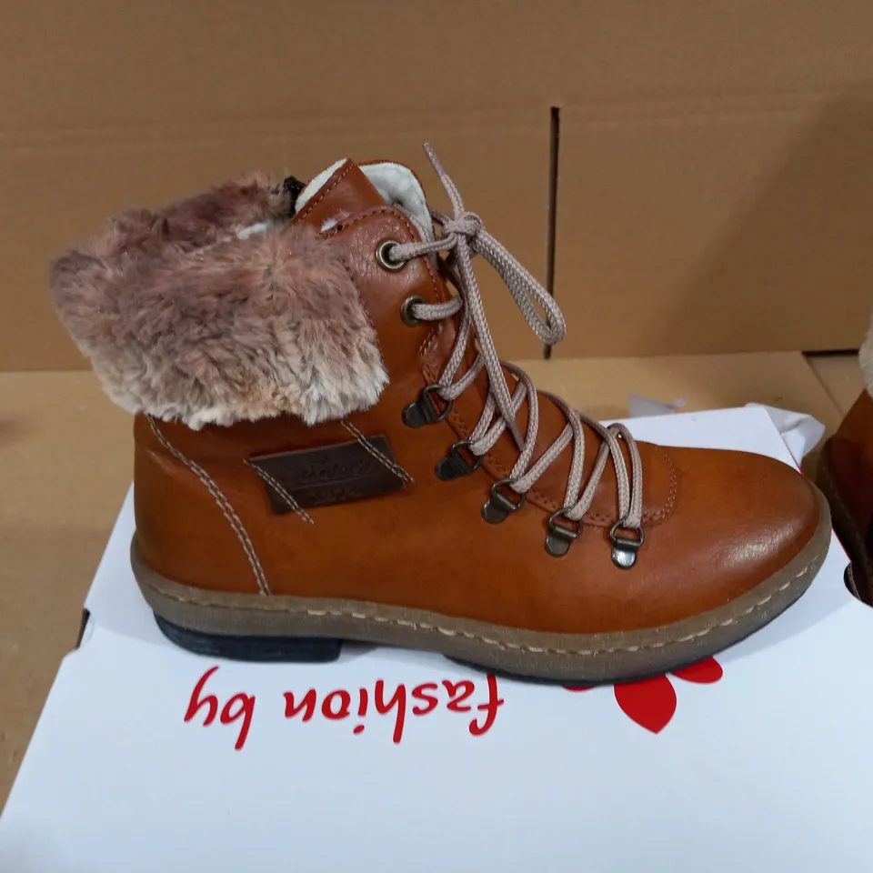 BOXED PAIR OF RIEKER LACE UP ANKLE BOOTS - TAN - UK SIZE 5