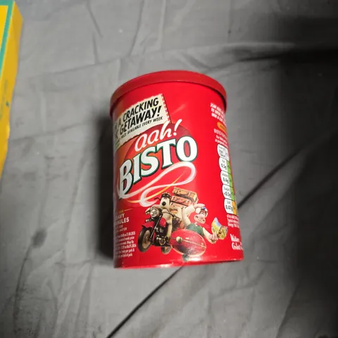 APPROXIMATELY 12 ASSORTED FOOD ITEMS INCLUDING PAD THAI RECIPE KIT , BISTO GRAVY GRANULES AND HAMLET PRALINE COLLECTION 