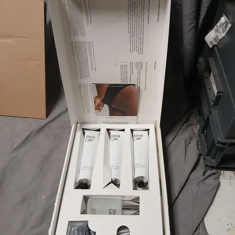 STRIALAB STRETCH MARK EXPERTS KIT β 4 TUBES + BOTTLE