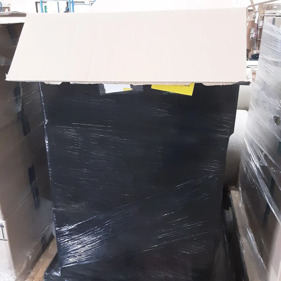 PALLET OF ASSORTED HOMEWARE ITEMS TO INCLUDE NEWSPAPER HOLDERS, BOXER SHORTS, PHONE SCREEN PROTECTORS ETC