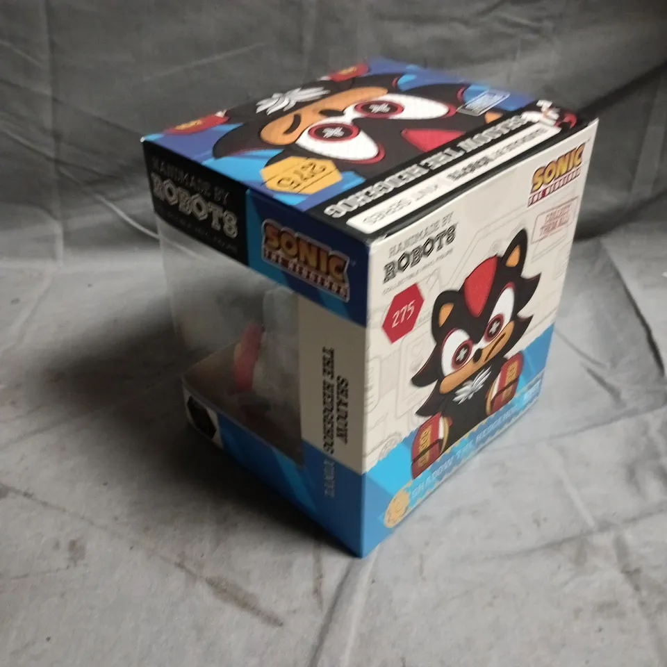 SHADOW THE HEDGEHOG KNIT SERIES FIGURE – HANDMADE BY ROBOTS (BOXED)