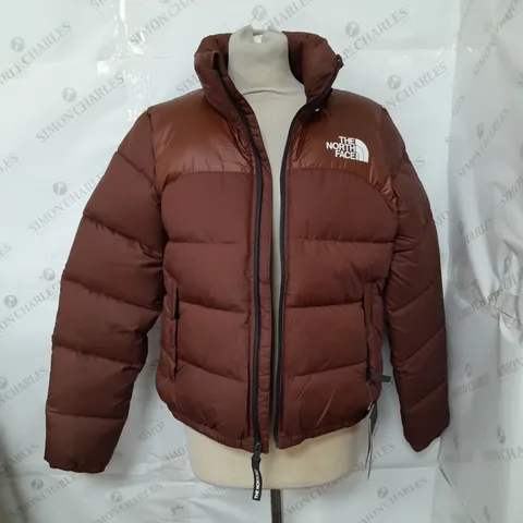 NORTH FACE NEW PUFFER JACKET IN DARK OAK - SMALL