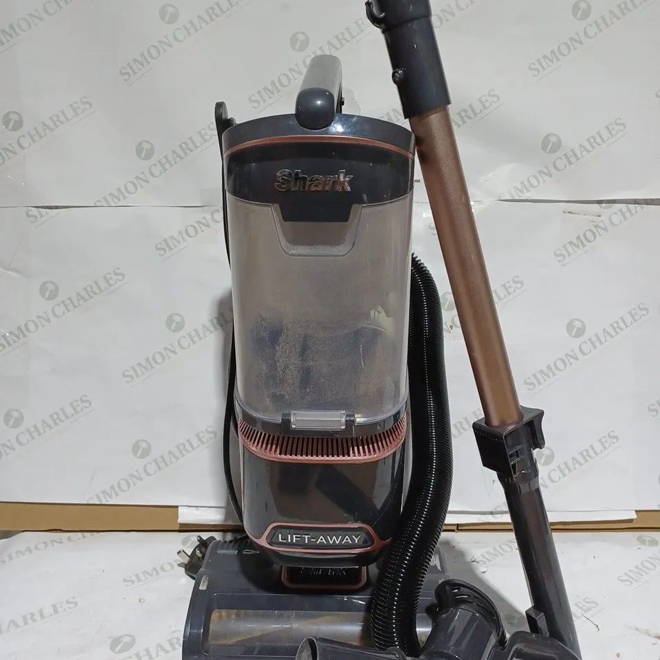 SHARK NZ690UKT VACUUM CLEANER