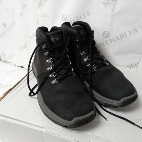 SKECHERS GOODYEAR LACE UP TRAINERS UK SIZE 11