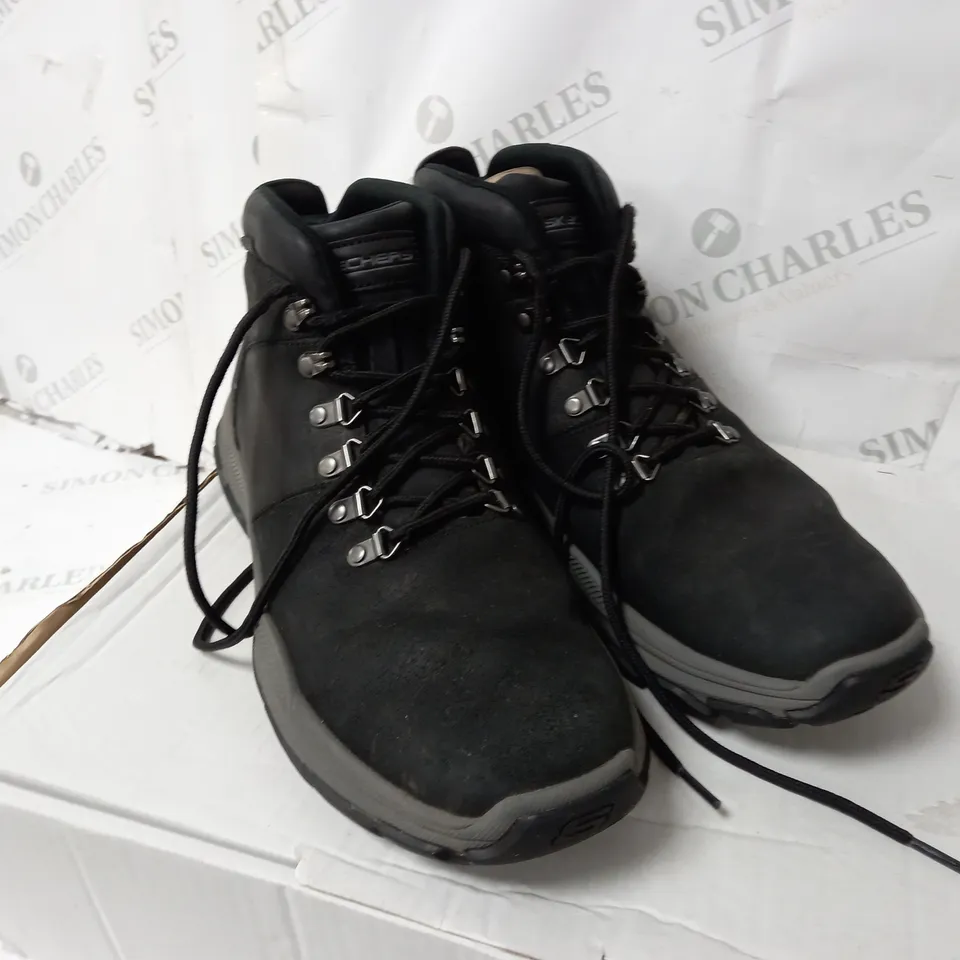 SKECHERS GOODYEAR LACE UP TRAINERS UK SIZE 11