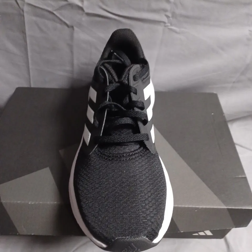 BOXED PAIR OF ADIDAS GALAXY 6 W RUNNING SHOES – (UK 6)
