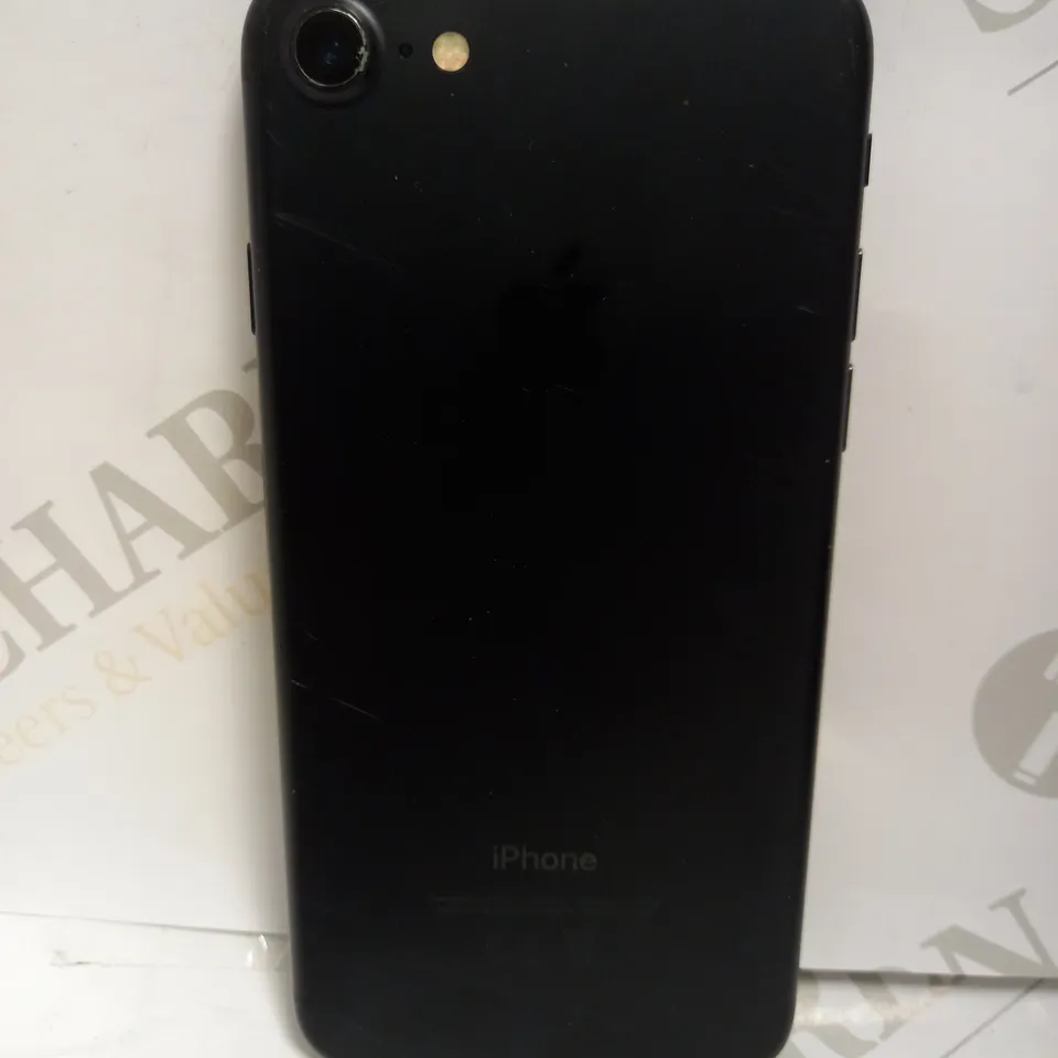 APPLE IPHONE 7 32GB