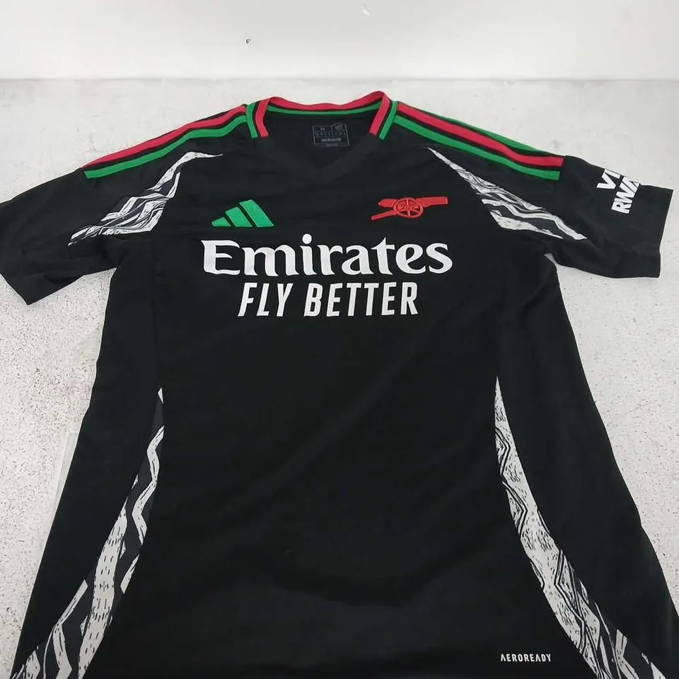 ARSENAL FC ADIDAS FOOTBALL JERSEY – EMIRATES FLY BETTER, SIZE M (UK)