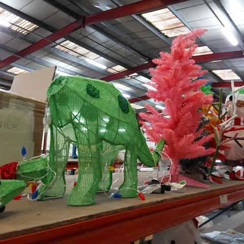 LOT CONTAINING APPROXIMATELY 7 OUTDOOR CHRISTMAS DECORATIONS INCLUDING: ARTIFICIAL CHRISTMAS TREE'S, SKIING HEDGEHOG, CHRISTMAS DINOSAUR