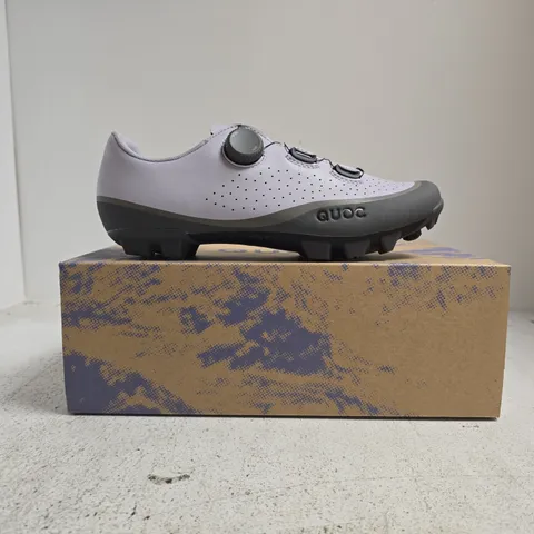 BOXED PAIR OF QUOC GRAN TOURER III TRAINERS IN LILAC HAZE SIZE EU 42