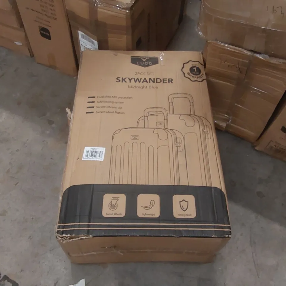 BOXED LUGG SKYWANDER SUITCASE