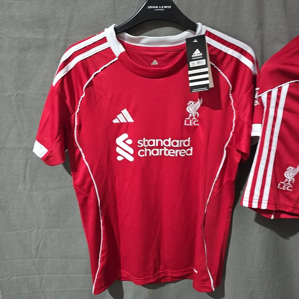 LIVERPOOL FC M. SALAH 11 HOME SHIRT + SHORTS – ADIDAS OFFICIAL LICENSED PRODUCT, SIZE UK 28