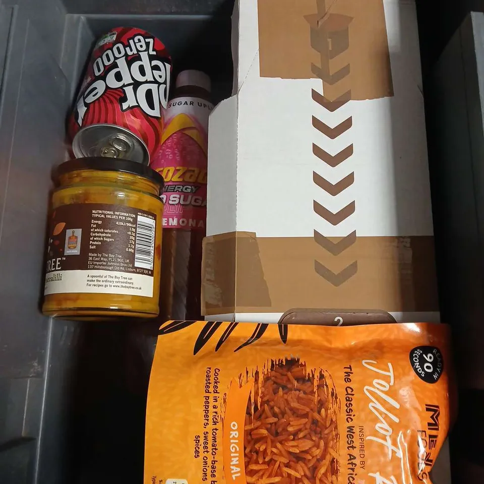 APPROXIMATELY 5 ASSORTED FOOD/DRINK PRODUCTS TO INCLUDE DR PEPPER ZERO, LUCOZADE, DOLCE GUSTO COFFEE ETC 