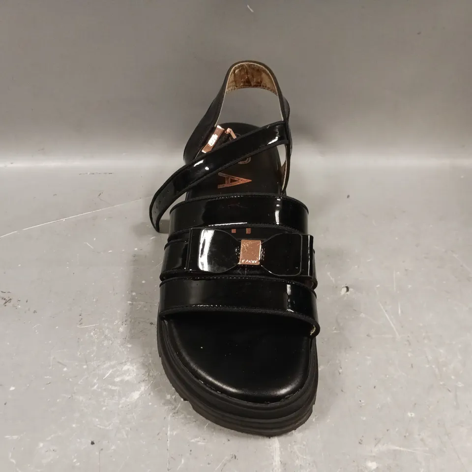 TED BAKER OLDER GIRLS CHUNKY GLADIATOR - BLACK - SIZE 4 OLDER