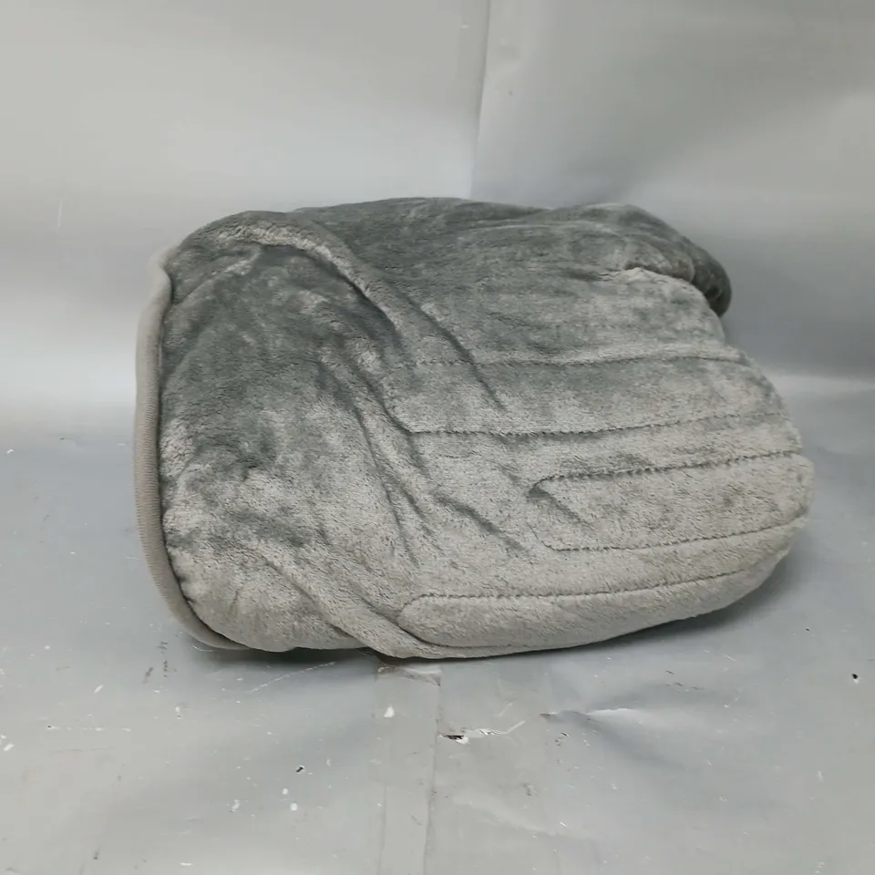 BOXED COZEE HOME OVERSIZED HEATED WRAP IN SILVER/GREY